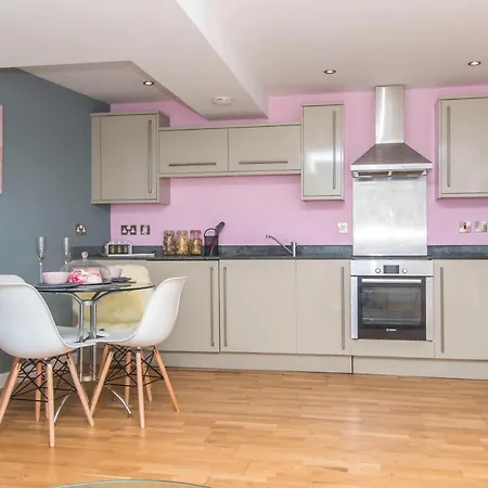 Flat 12, Clare Street شقة بريستول