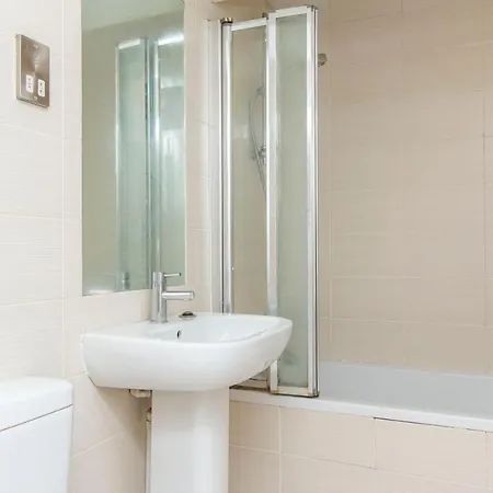 Flat 12, Clare Street Lägenhet