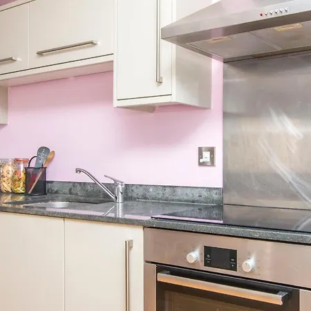 Flat 12, Clare Street Appartement *